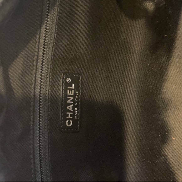 Authentic Chanel Quilted Caviar Leather Timeless Classic. - Picture 6 of 6